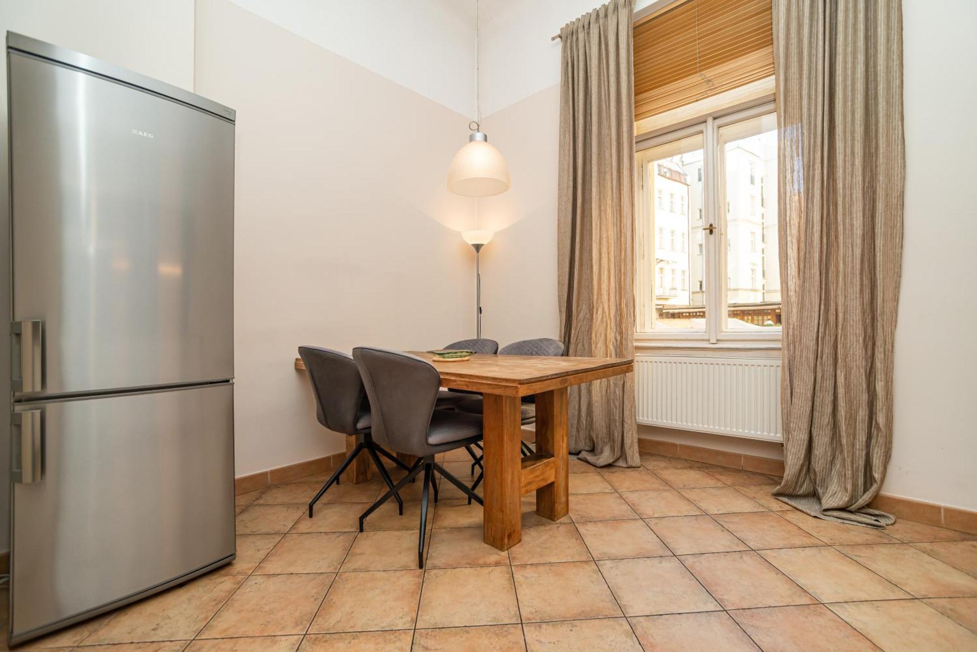 Large And Modern Apartment In The Heart Of Praha Exteriér fotografie