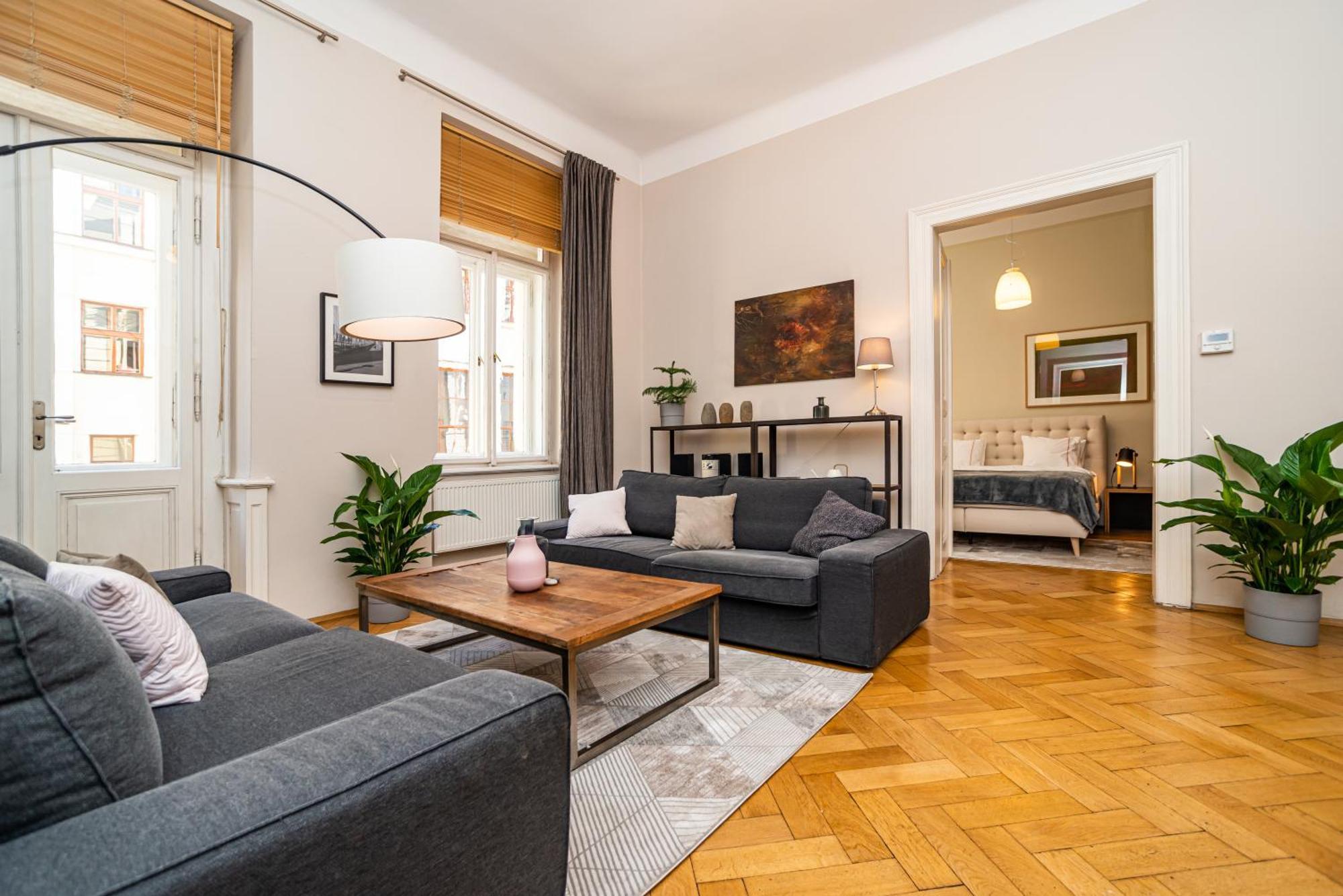 Large And Modern Apartment In The Heart Of Praha Exteriér fotografie