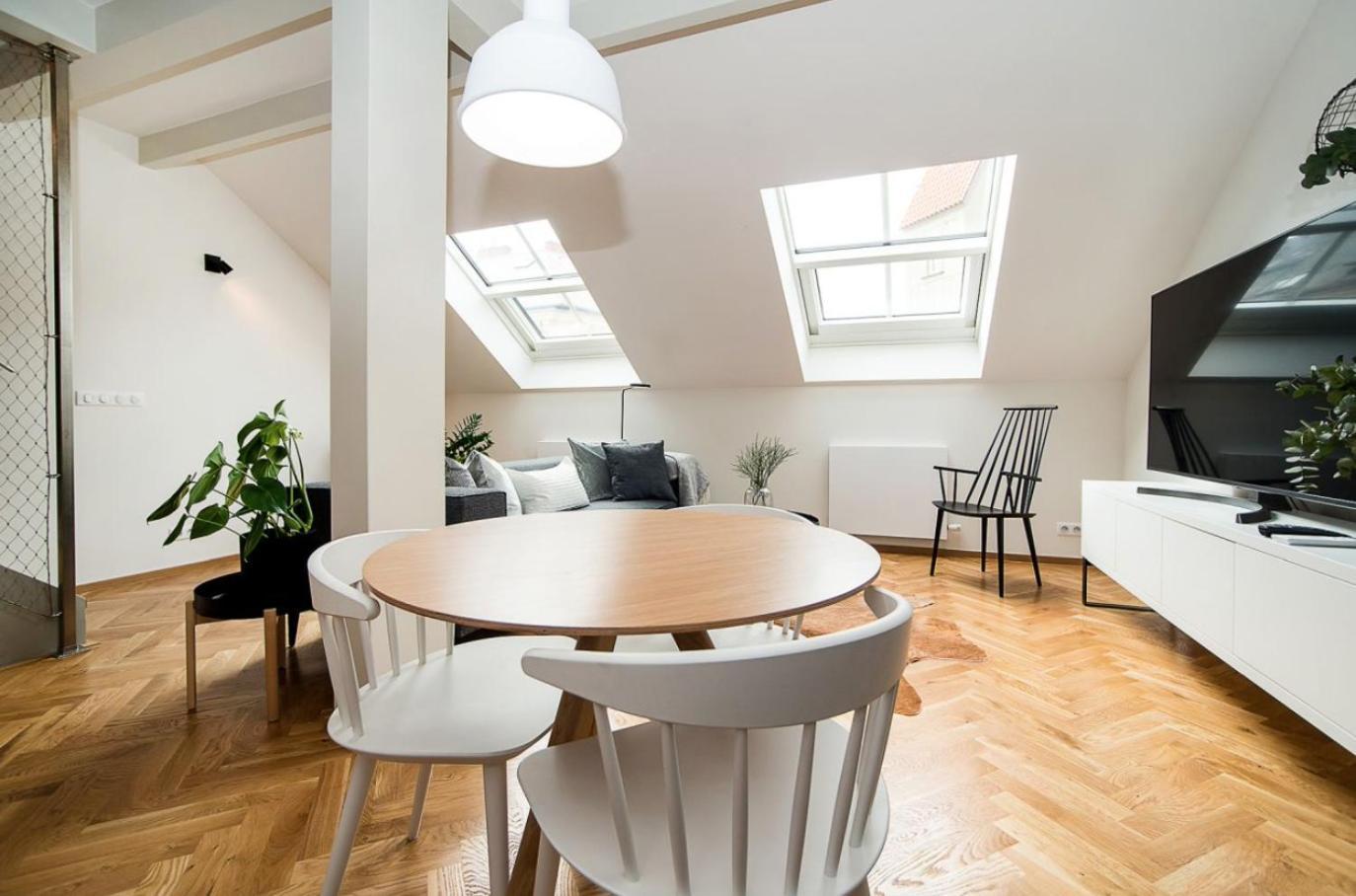 Large And Modern Apartment In The Heart Of Praha Exteriér fotografie