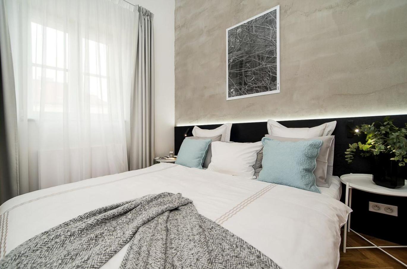 Large And Modern Apartment In The Heart Of Praha Exteriér fotografie