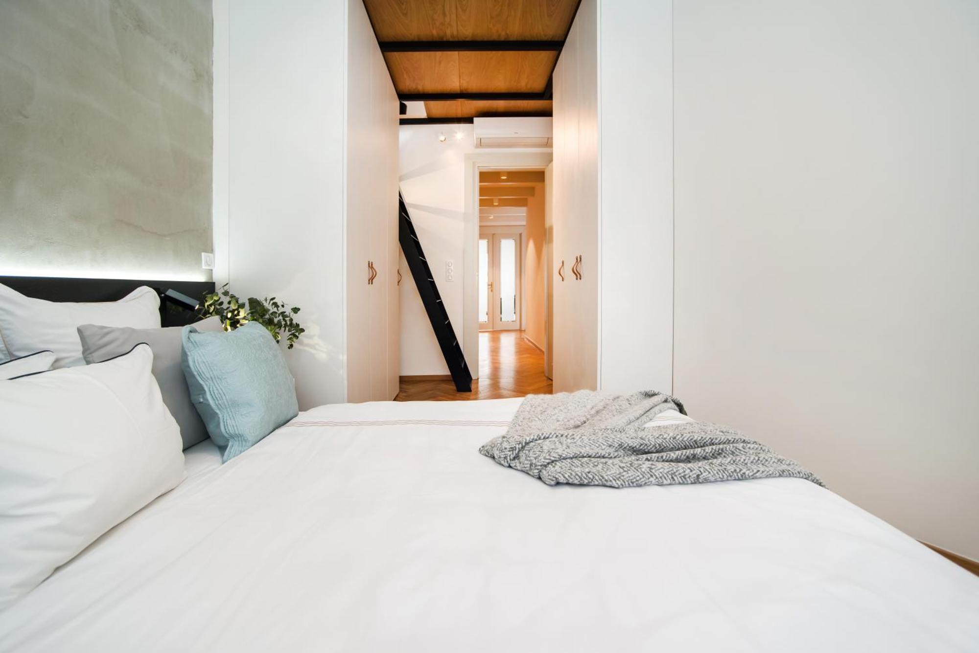 Large And Modern Apartment In The Heart Of Praha Exteriér fotografie