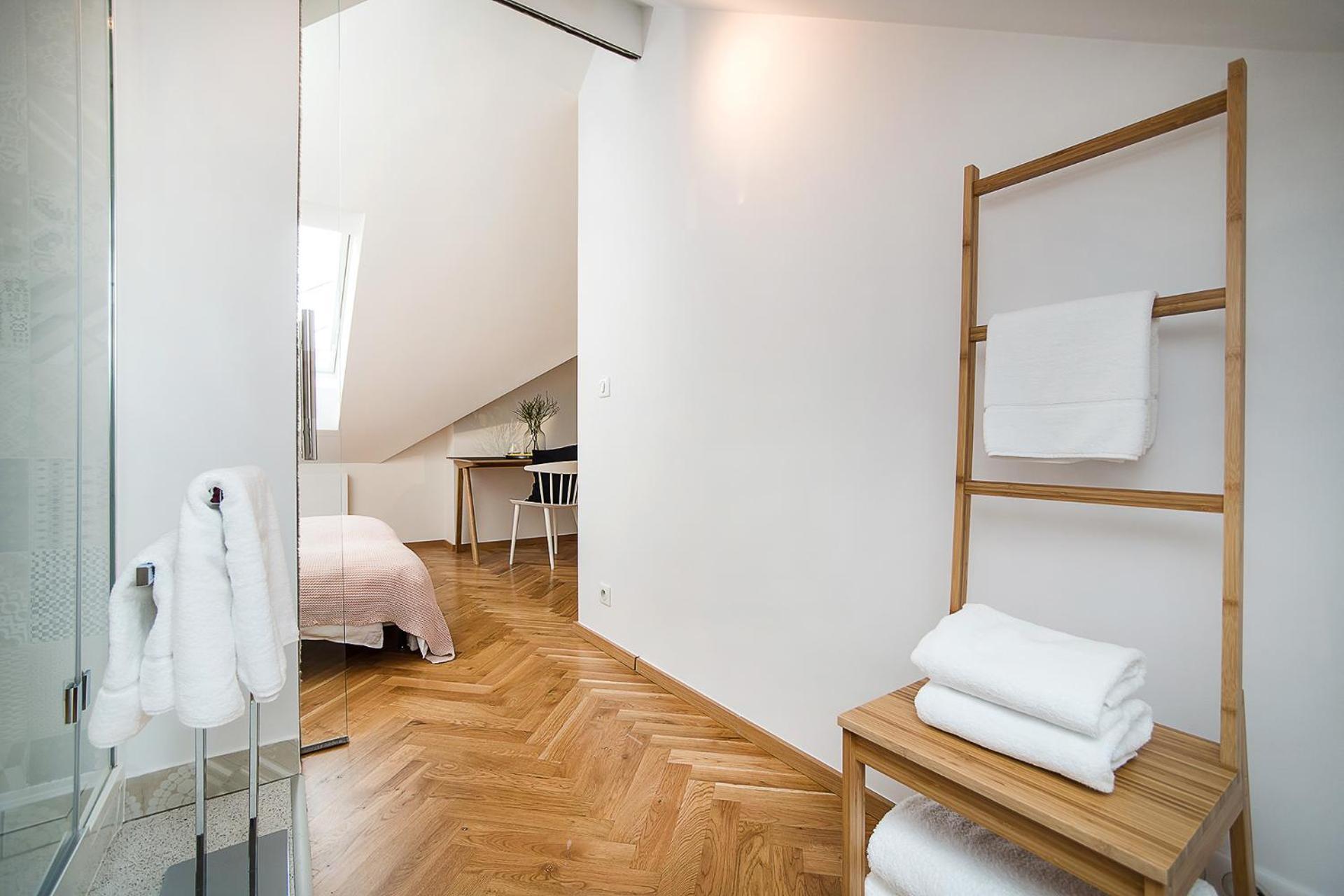 Large And Modern Apartment In The Heart Of Praha Exteriér fotografie