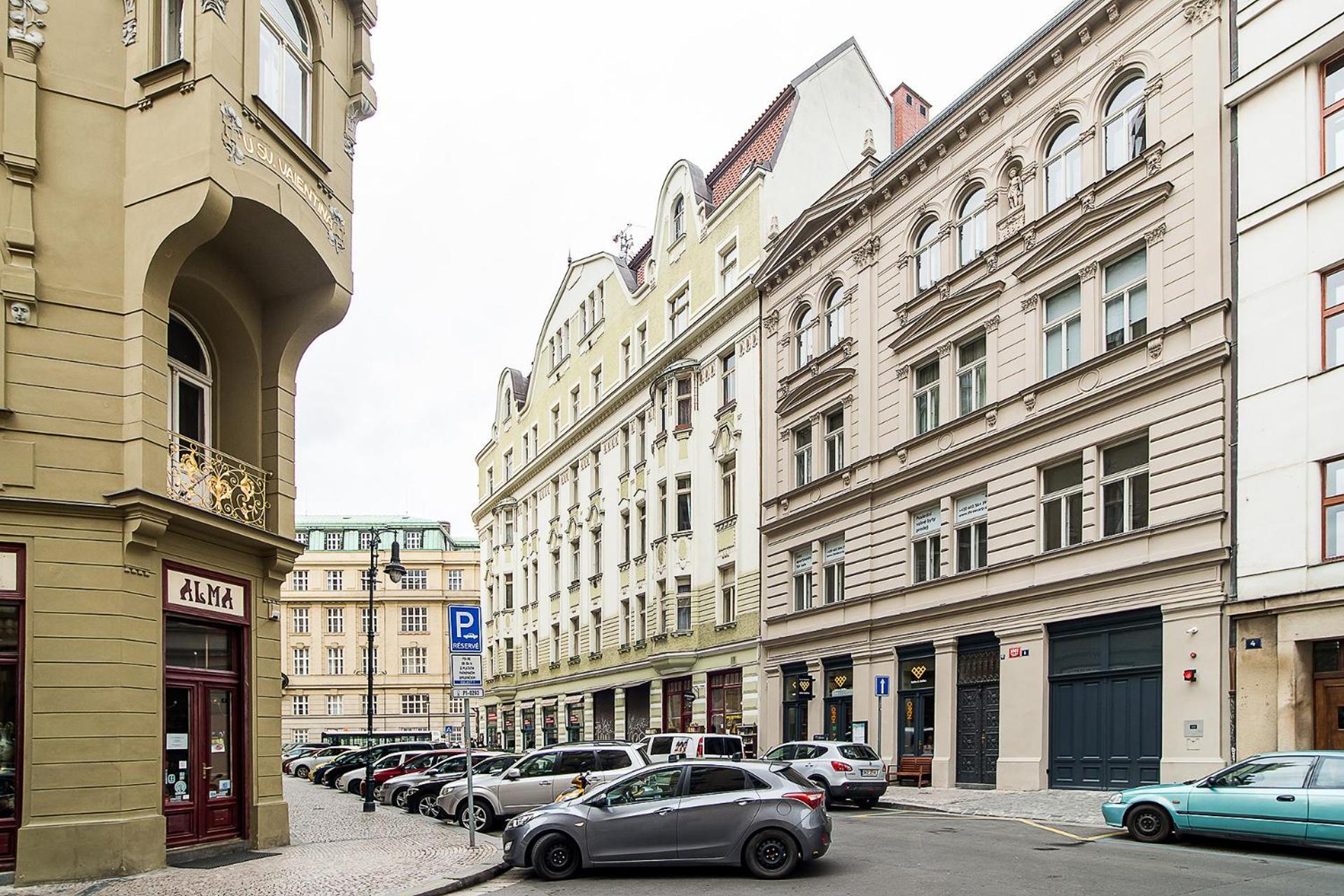 Large And Modern Apartment In The Heart Of Praha Exteriér fotografie